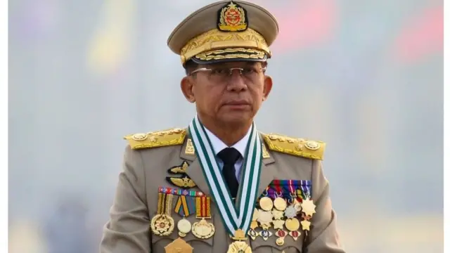 มิน อ่อง หล่าย