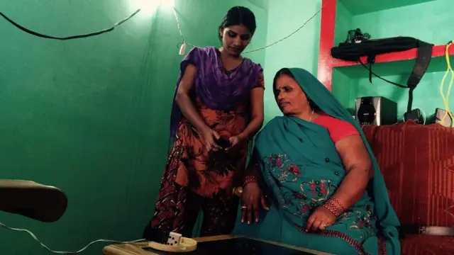 பிரியங்கா யாதவ் மற்றும் அவரது தாய்