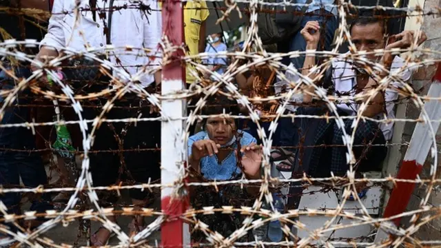 По данным правозащитников, в ходе протестов погибло около 2 тыс. человек и 14 тыс. были арестованы