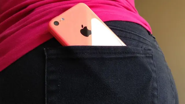 ખિસ્સામાં આઇફોન