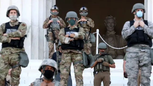 Трамп Вашингтондо кырдаал көзөмөлдө деп айтты