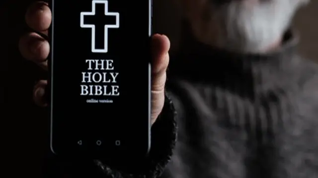 تتطبيق للإنجيل على الهاتف