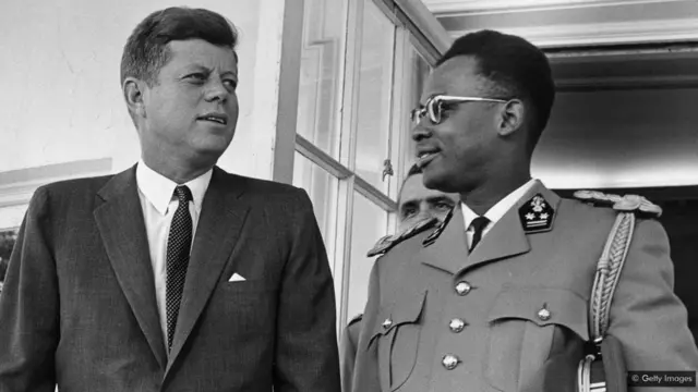 Mu ntambara y'ubutita (guerre froide), Amerika yashyigikiye gufata ubutegetsi ku ngufu kwa Mobutu Sese Seko kuko yari ikeneye cyane ko Abasoviyeti batagera kuri Shinkolobwe