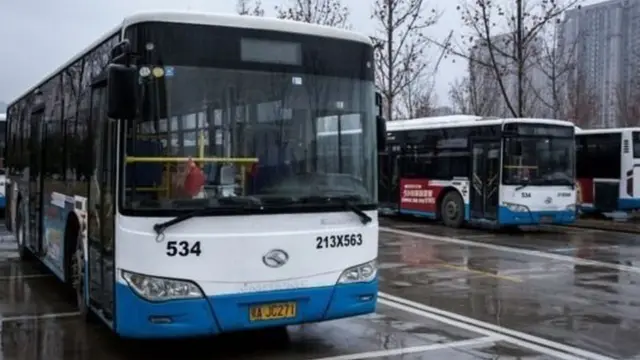 ভাইরাসের বিস্তার ঠেকাতে উহানের সব গণপরিবহন ব্যবস্থা বন্ধ করে দেয়া হয়েছে