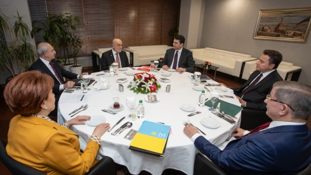 6 muhalefet lideri yemeği