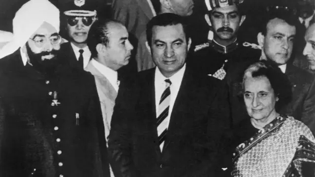 ज्ञानी जैल सिंह, इंदिरा गांधी