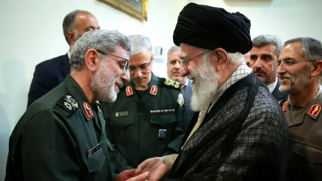 خامنه‌ای و قاآنی