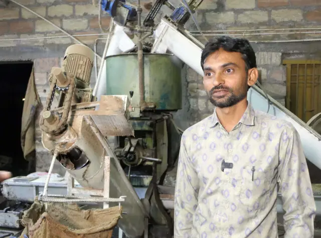 શીંગતેલ, ઓઈલ મિલ, કાચી ઘાણીનું તેલ, મગફળી, ખેતી, ખેડૂત, બીબીસી ગુજરાતી 