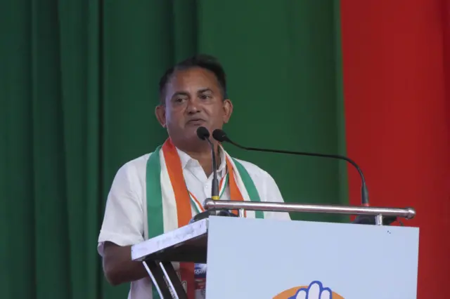 અમદાવાદમાં કૉંગ્રેસનું અધિવેશન, સીડબલ્યુસી તથા એઆઈસીસીની બેઠક, કૉંગ્રેસ વર્કિંગ કમિટી તથા ઑલ ઇન્ડિયા કૉંગ્રેસ કમિટીની બેઠક, ભાજપ અને મોદી પર પ્રહાર, સોનિયા ગાંધી, મલ્લિકાર્જુન ખડગે, રાહુલ ગાંધી, બીબીસી ગુજરાતી, બીબીસી ન્યૂઝ ગુજરાતી