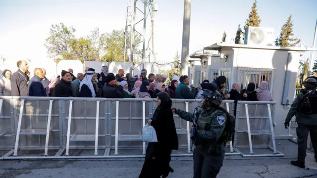 "لا يمكن معالجة الكارثة الإنسانية دون مناقشة السبب الجذري للصراع"