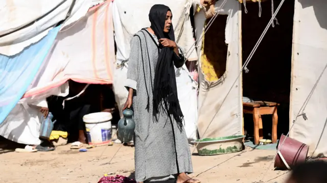Port-Soudan a du mal à faire face à l'afflux croissant de personnes déplacées arrivant de diverses régions du pays.