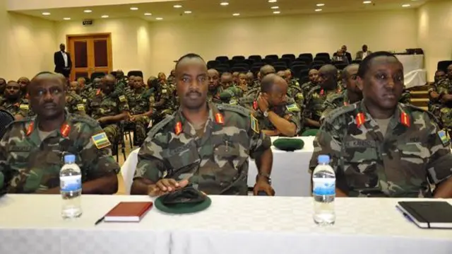 Karake, ku iforo yo mu 2014, yiyongereye ku bandi basirikare n'abari abasirikare, bakuru bagiye boherezwa guhagararira u Rwanda mu mahanga
