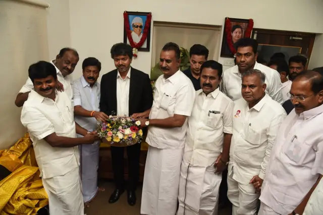 அதிமுக 
