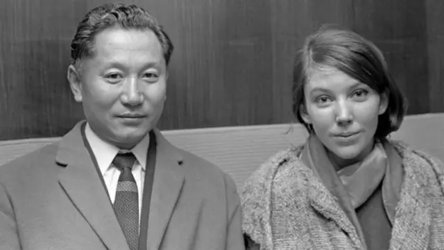 হোপ কুক ও চোগিয়ালের সম্পর্কে টানাপোড়েন শুরু হওয়ার আগে