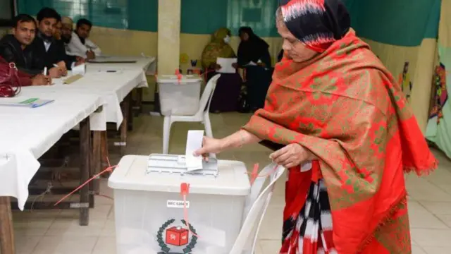 আগামী মাসে নির্বাচনের তফসিল ঘোষণা করবে নির্বাচন কমিশন।
