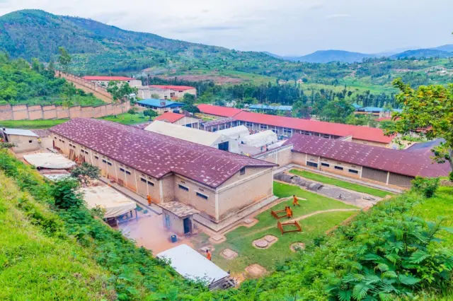 Ifoto y'imbere muri imwe muri gereza mu Rwanda