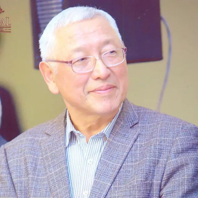 Абдыжапар Эгембердиев "Ысык-Көл кабарлары" гезитин көп жыл жетектеп иштеп жүрүп, жакында эле бошогон.