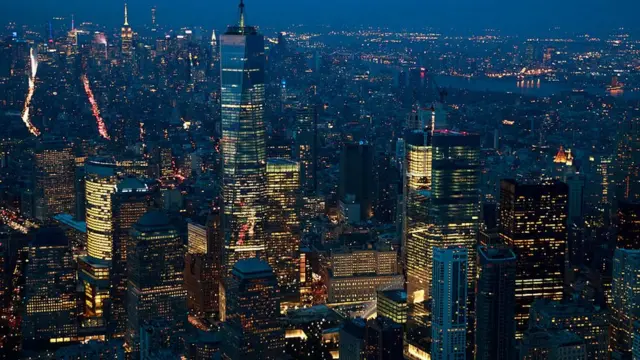 سرمایه‌گذاری در بازار مسکن شهرهایی نظیر نیویورک بگفته بسیاری یکی از روشهای امن سودآوری محسوب می‌شود