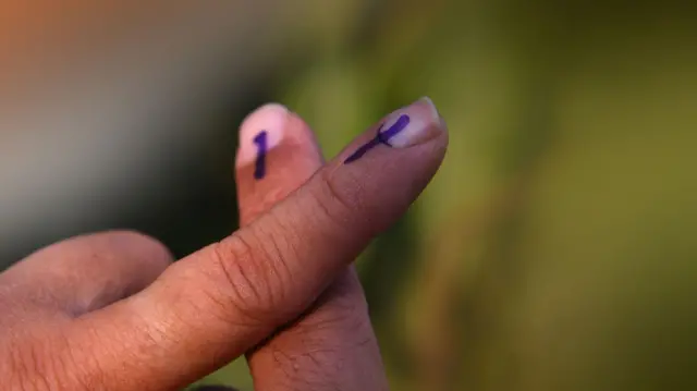 தன்பாத்: பாஜக, காங்கிரஸ் வேட்பாளர்களைவிட பிரபலமாகும் திருநங்கை சுயேச்சை வேட்பாளர்