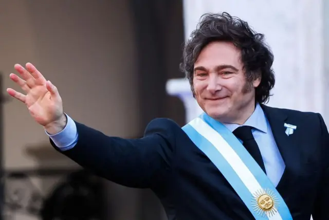 Presidente da Argentina, Javier Milei, com a faixa presidencial