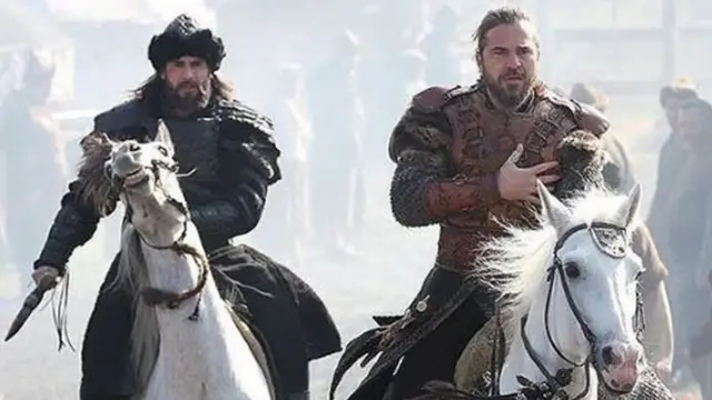 इस्लाम के अतीत की 'शान' उधार लेकर सुल्तान बनने की कोशिश