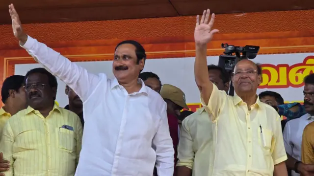 பாமக தலைவர் அன்புமணி நீக்கம்: கட்சிக்குள் பிளவு ஏன்? கூட்டணி கணக்குகள்  காரணமா? - BBC News தமிழ்