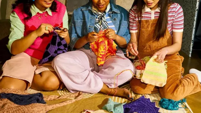 Le crochet et le tricot sont connus pour être des passe-temps apaisants parmi ceux qui les pratiquent