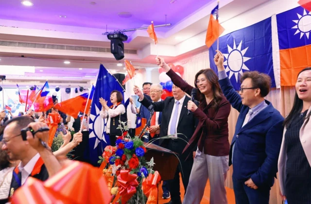 郑丽文在美国纽约出席侨胞晚宴