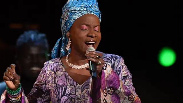 Angélique Kidjo en prestation lors du 62e Grammy Awards en janvier 2020 à Los Angeles
