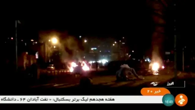 تلویزیون ایران با پخش تصاویری از تخریب اموال عمومی و اغتشاش انتقاد کرده است