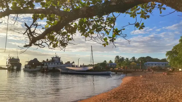 Корабель з продуктами