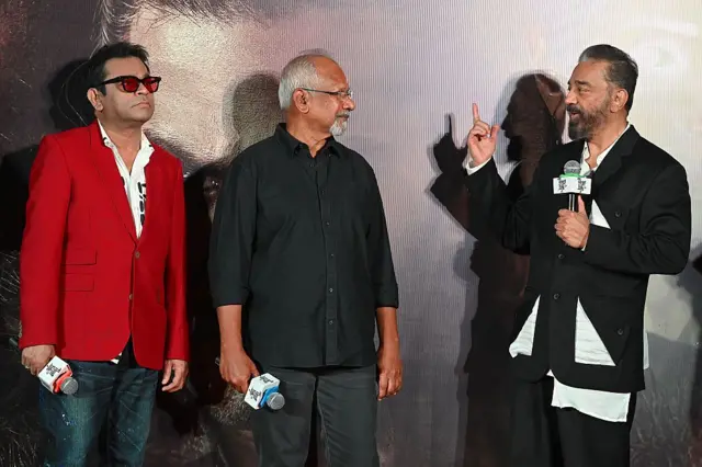  मणि रत्नम (बीच में) और कमल हासन के साथ ए.आर. रहमान