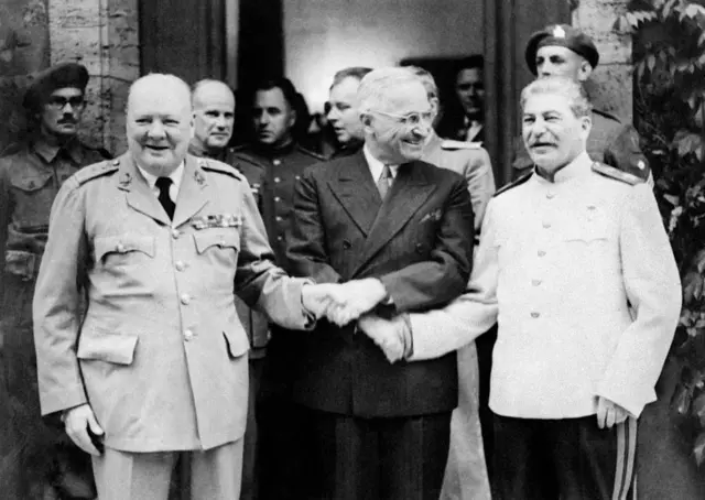 ترومن در میان ژوزف استالین و وینستون چرچیل