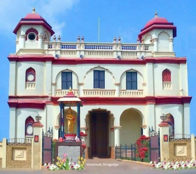 తమిళ చరిత్రలో వేలు నాచ్చియార్‌ను 'వీర మంగై' అని పిలుస్తారని హంసధ్వని అళగర్‌స్వామి రాశారు.