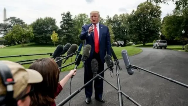 डोनल्ड ट्रंप