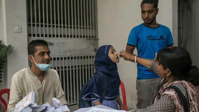 যেকোনো টিকার মতোই কলেরার টিকা নিলেও কোনো কোনো ক্ষেত্রে পার্শ্বপ্রতিক্রিয়া দেখা যেতে পারে