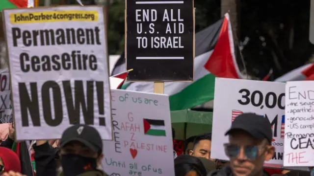 যুক্তরাষ্ট্রে বাইডেন প্রশাসনের বিরুদ্ধে বেশ বিক্ষোভ চলমান