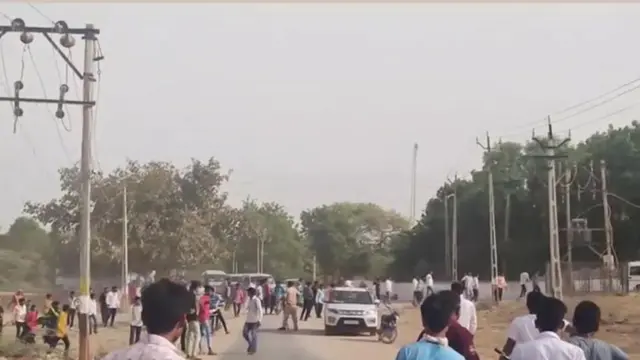 "છેલ્લા કેટલાક વર્ષોમાં પ્રભાવી જ્ઞાતિ દ્રારા એમના વરઘોડા રોકાયાના ઘણા કિસ્સા બન્યા છે, પ્રભાવી જ્ઞાતિના અનુકરણમાં નાના ગામમાં આવા કિસ્સા વધી રહ્યા છે."