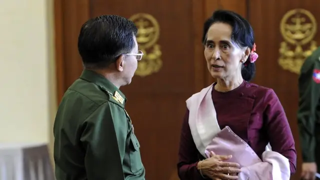 တစ်ဦးတည်းက ဆုံးဖြတ်တာဟာ ထိရောက်မှန်ကန်တဲ့ ဆုံးဖြတ်ချက်ဖြစ်ဖို့ အလွန် အလှမ်းဝေးတယ်လို့ တပ်ချုပ် ပြော။
