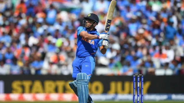 'தல' தோனியும், இறுதி ஓவர்களும் - மாறாத ஒரு காதல்கதை