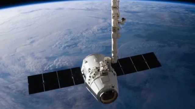 ਸਪੇਸ ਐਸਕ ਪੁਲਾੜ ਯਾਨ