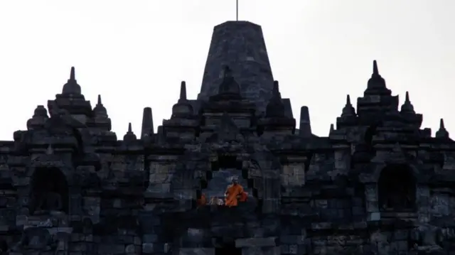 બોરોબુદુર બૌદ્ધ મંદિર