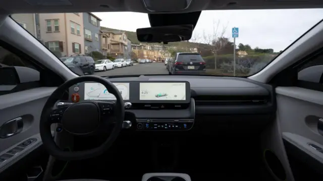 एसयूवी से सड़क का व्यू