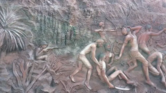 మారణకాండను తెలిపే చిత్రాలు