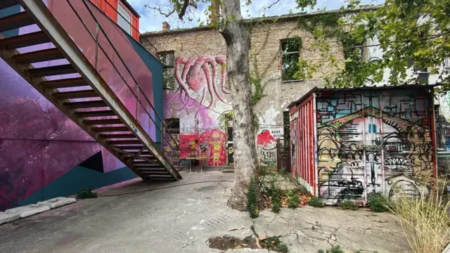 dvorište abrašević