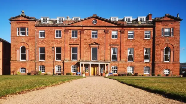 કિલગ્રાસ્ટનનો ઉપયોગ હવે એક શાળા તરીકે થાય છે