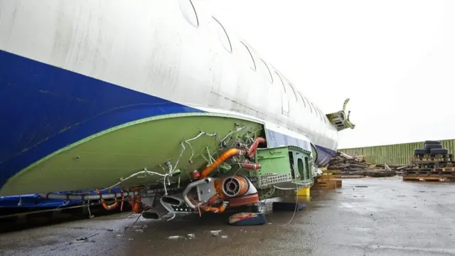 Fuselaje de un avión desmantelado