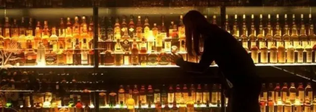 Rượu whisky của Scotland - hình minh họa