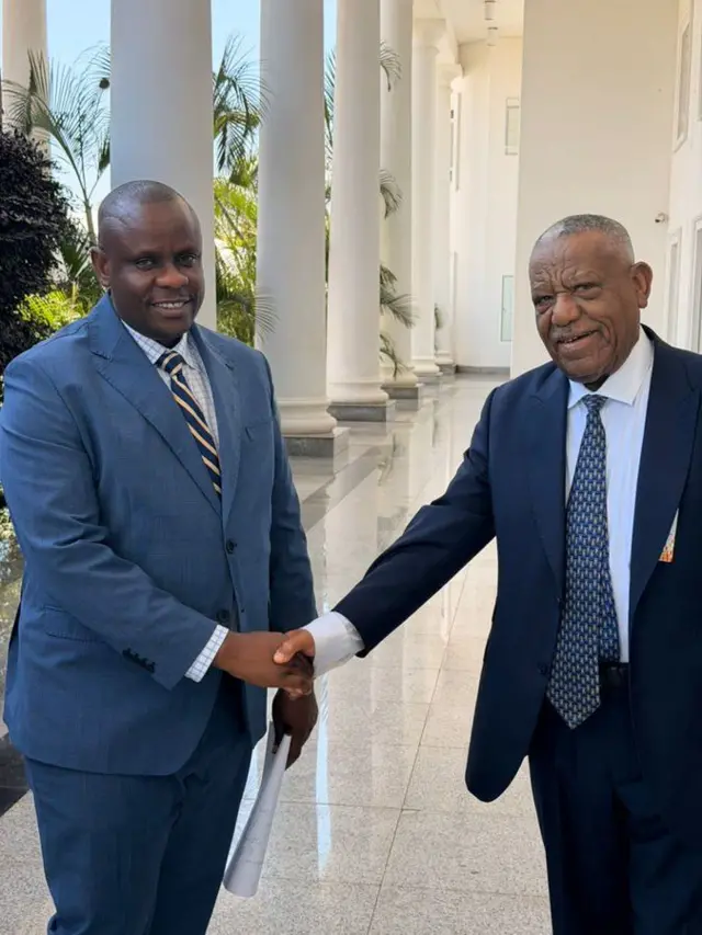 Obbo Girmaa Waaqee Deetaan Ministira Koorniyaa, Hojjetaa fi Misooma Hawaasummaa Yugaandaa Balaam Barugaharaa