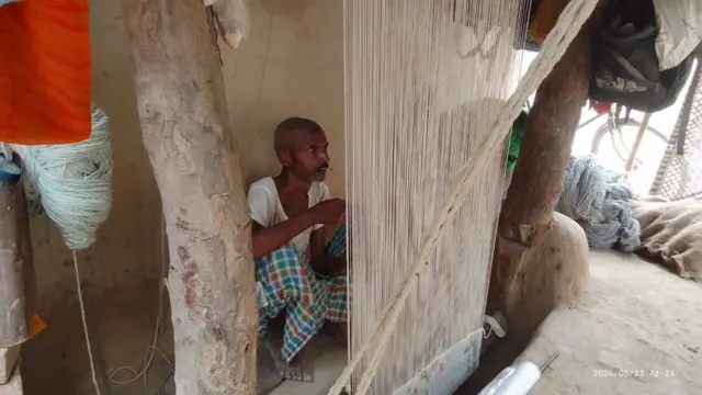 कालीन बुनकर चंद्रबली बिंद